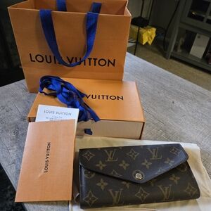 Louis Vuitton Sarah Wallet